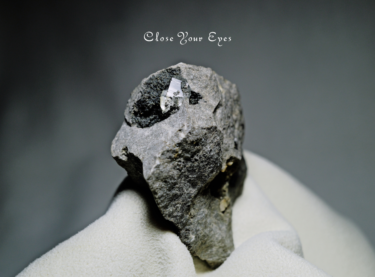 ハーキマーダイヤモンド（母岩付き）　０９