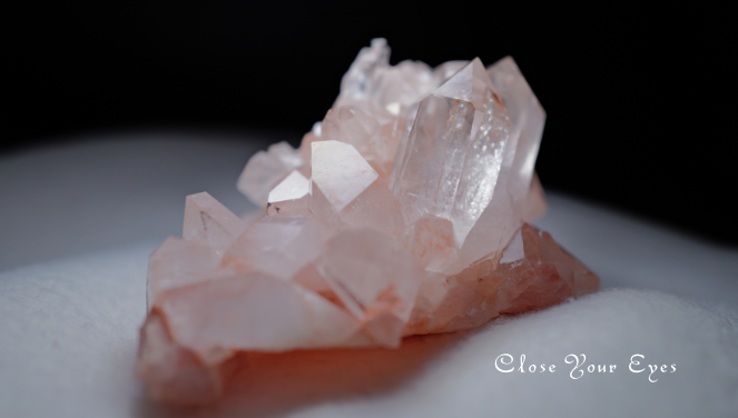 ヒマラヤ・クルバレー産水晶　１１