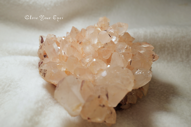 ヒマラヤ・クルバレー産水晶クラスター　３１