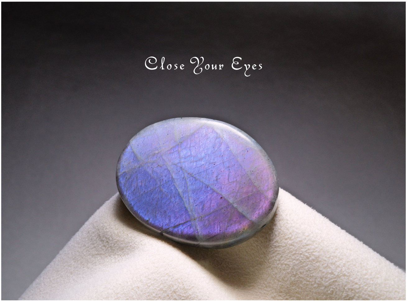 マダガスカル産　ラブラドライト・磨き石　０８