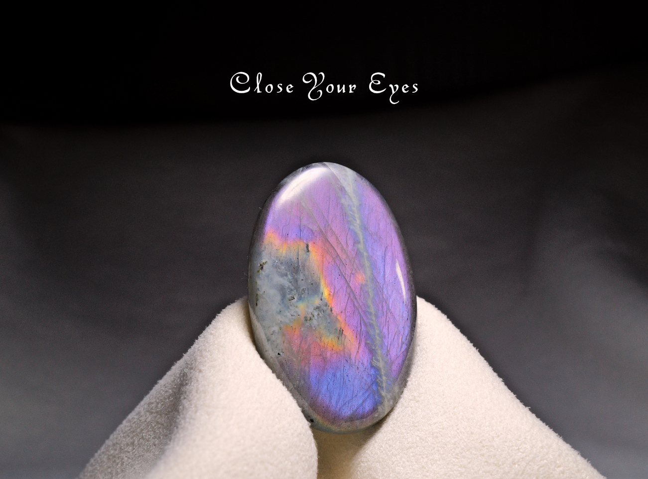 マダガスカル産　ラブラドライト・磨き石　１１