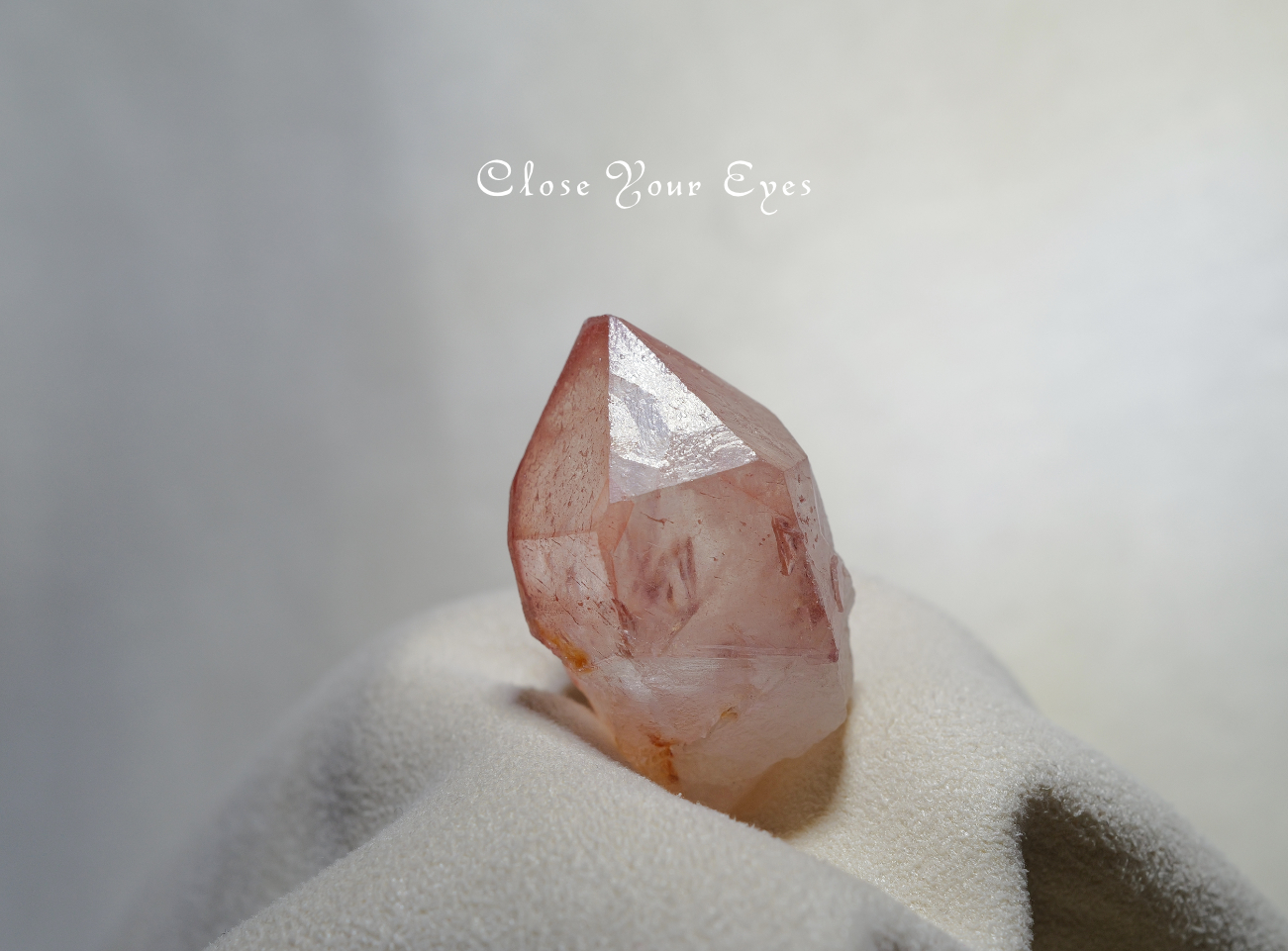 ブラジル産　ピンクレムリアンシードクリスタル　０２