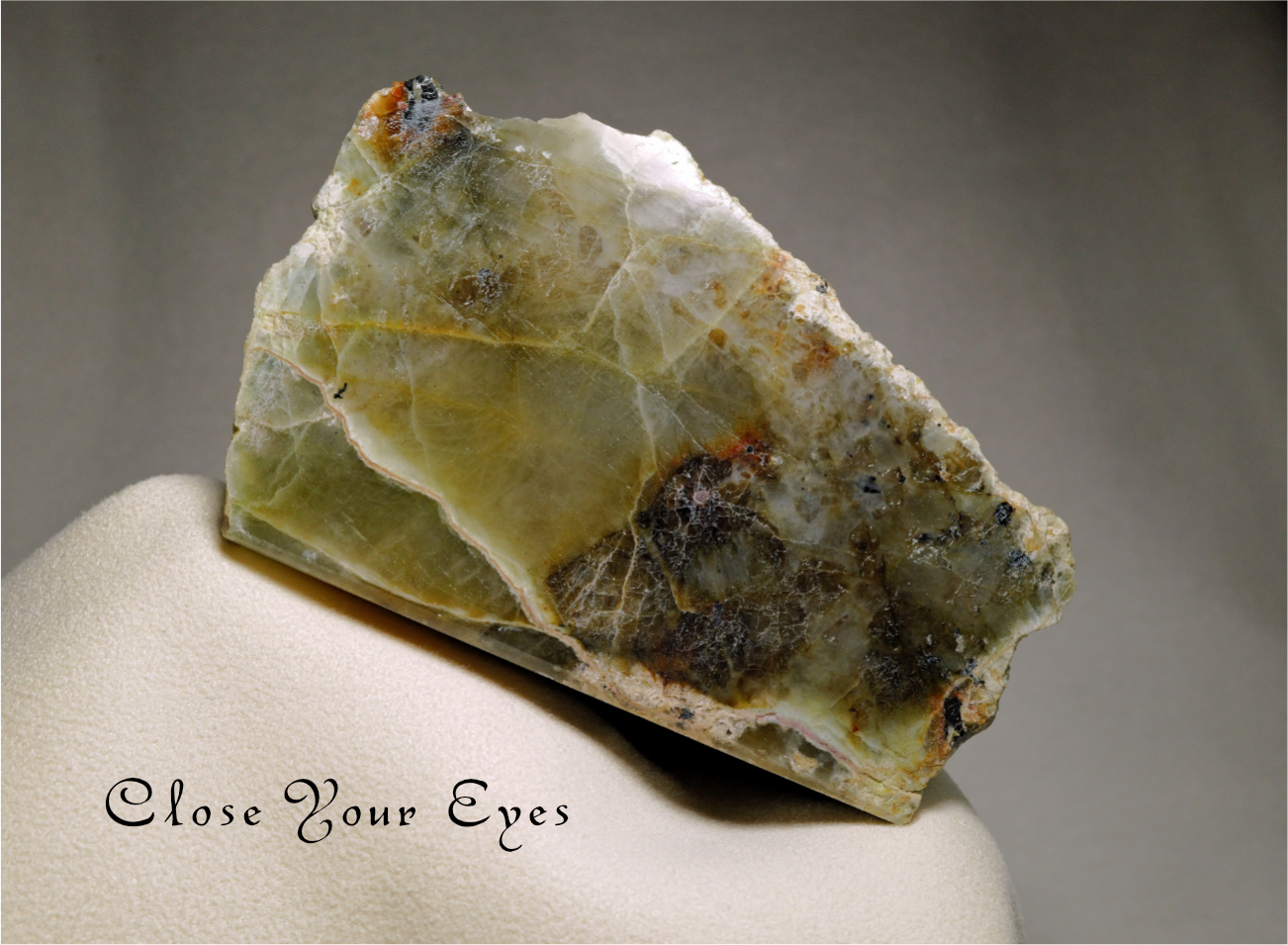 マダガスカル産　グリーンムーンストーン　０１