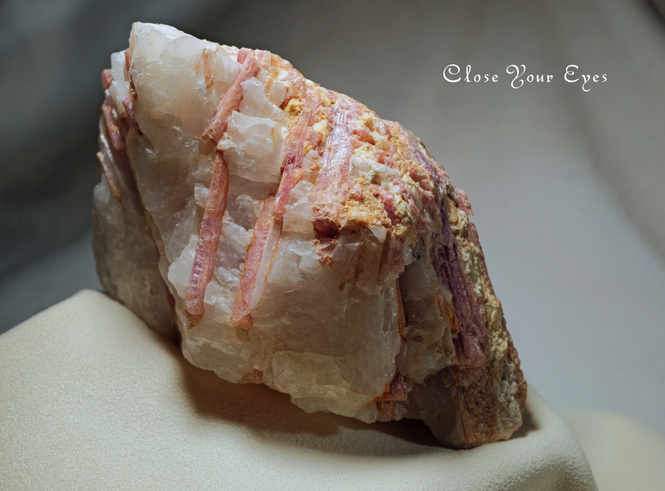 ピンクトルマリン原石　０１