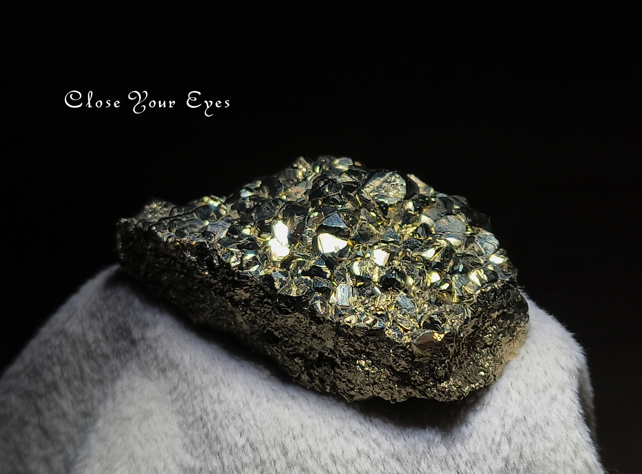 ペルー産　パイライト　０８