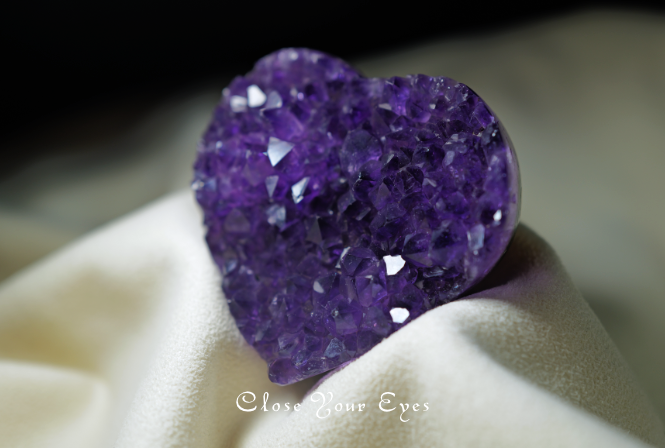 ウルグアイ産　アメシスト　ハート　０３