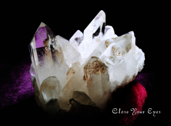 世界最高品質・希少　アーカンソー水晶クラスター　０２