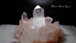 ヒマラヤ・クルバレー産水晶　０１