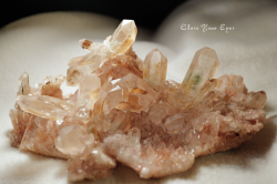 【美品】ヒマラヤ産 虹あり 水晶クラスター 1504g ヒマラヤ・クルバレー産水晶クラスター 36 天然石パワーストーン