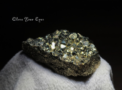 ペルー産　パイライト　０８