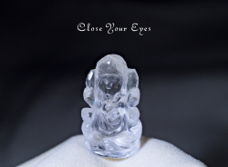 ガネーシュヒマール産水晶　彫り物　ガネーシャ像　０７
