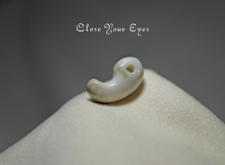 ⭕️最低12万円します糸魚川翡翠勾玉　お身近に天然石パワーを感じてください　鑑別付 楽天市場】【送料無料】糸魚川翡翠 勾玉 11.8g 幸運 ひすい ヒスイ 国