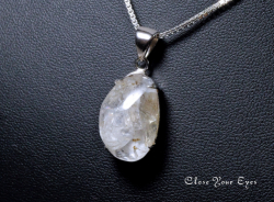 レアな石達　希少・レインボーフェナカイト　シルバーペンダント