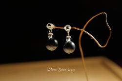 シュンガイト　丸玉ピアス・イヤリング　１０ｍｍ