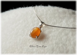 シルバーペンダント　オレンジムーンストーン　０１