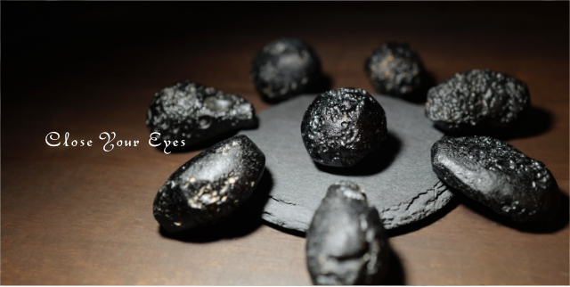 テクタイト原石