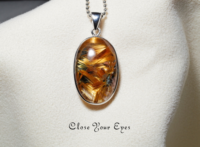 シルバーペンダント　金のルチルクォーツ