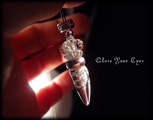 チベタン・プルパのクリスタルペンダント　Ａ