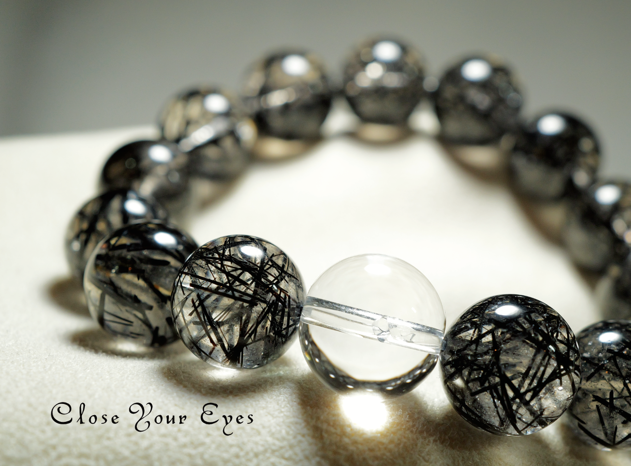 12mmエナジーブレス ブラックルチルクォーツ （ブラックトルマリンin