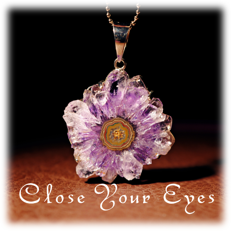 毎日ひとつ魔法石　シルバーペンダント　ウルグアイアメシスト　７２