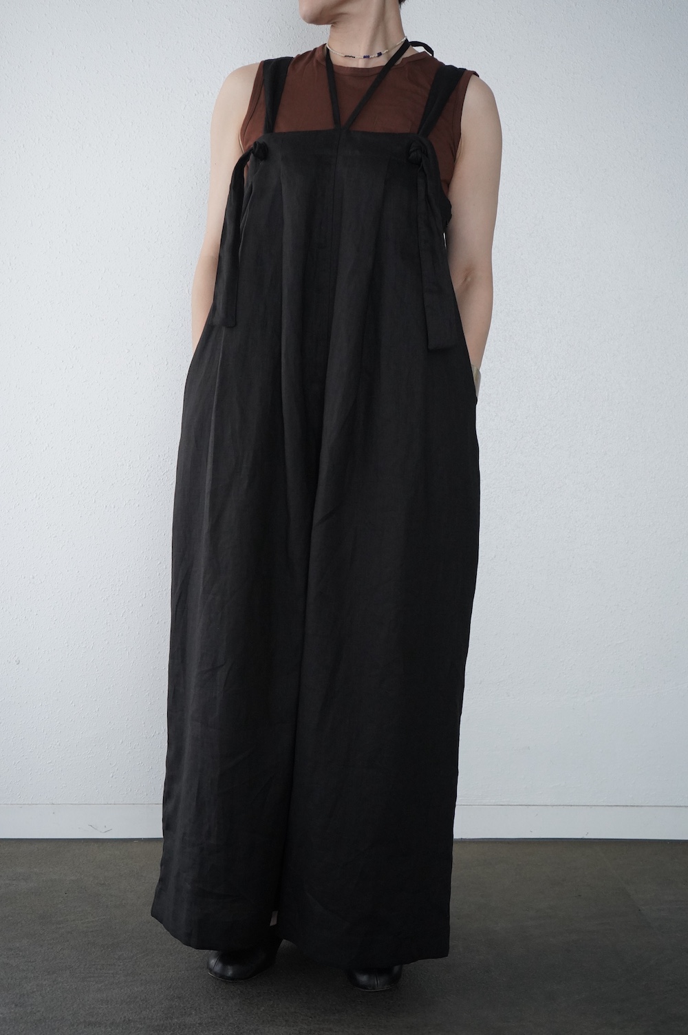 Honnete  リネンホルターネックオーバーオール