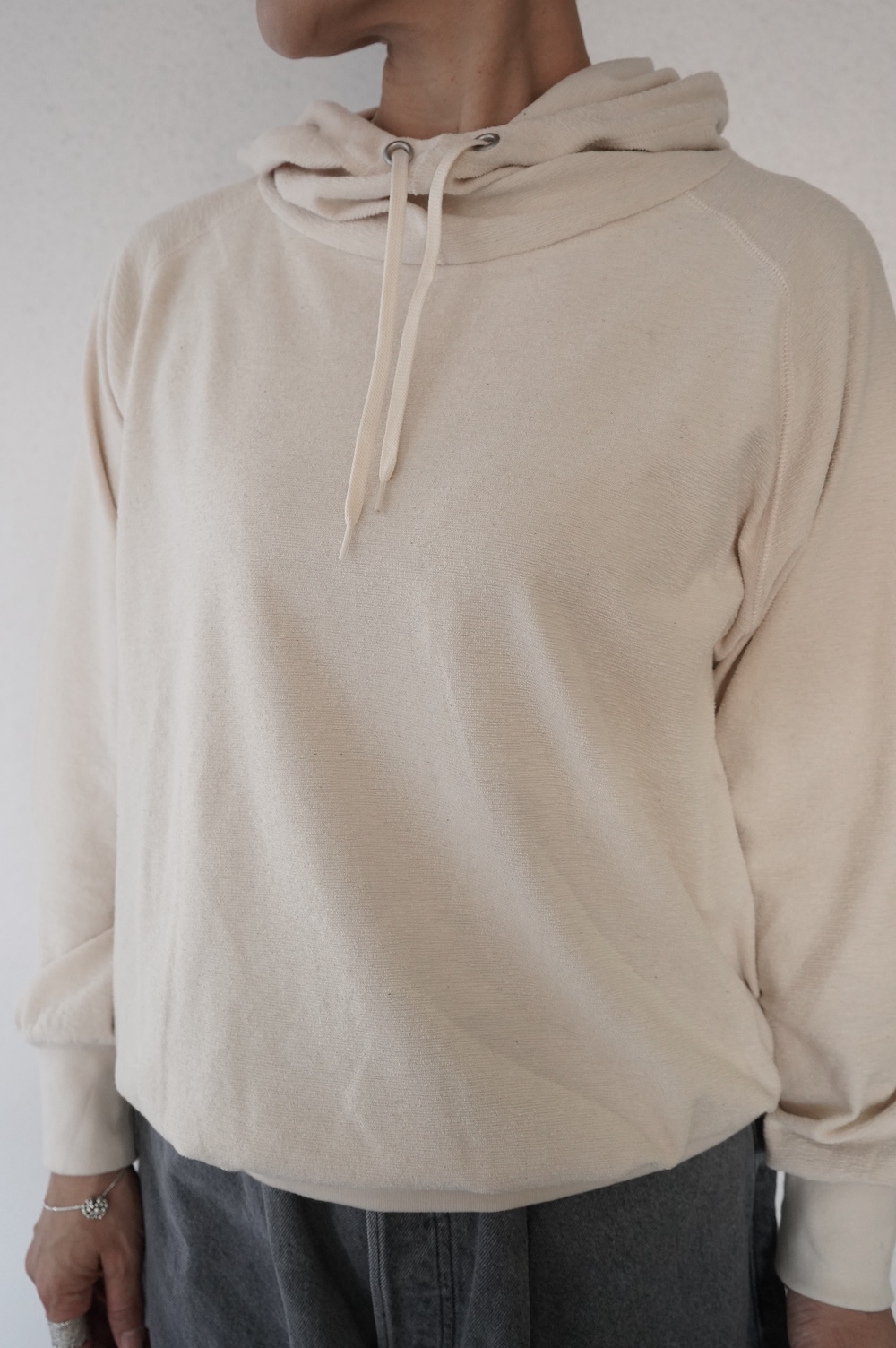 CLOSELY CLICK PEBBLE 梨地風パイル　フーディ