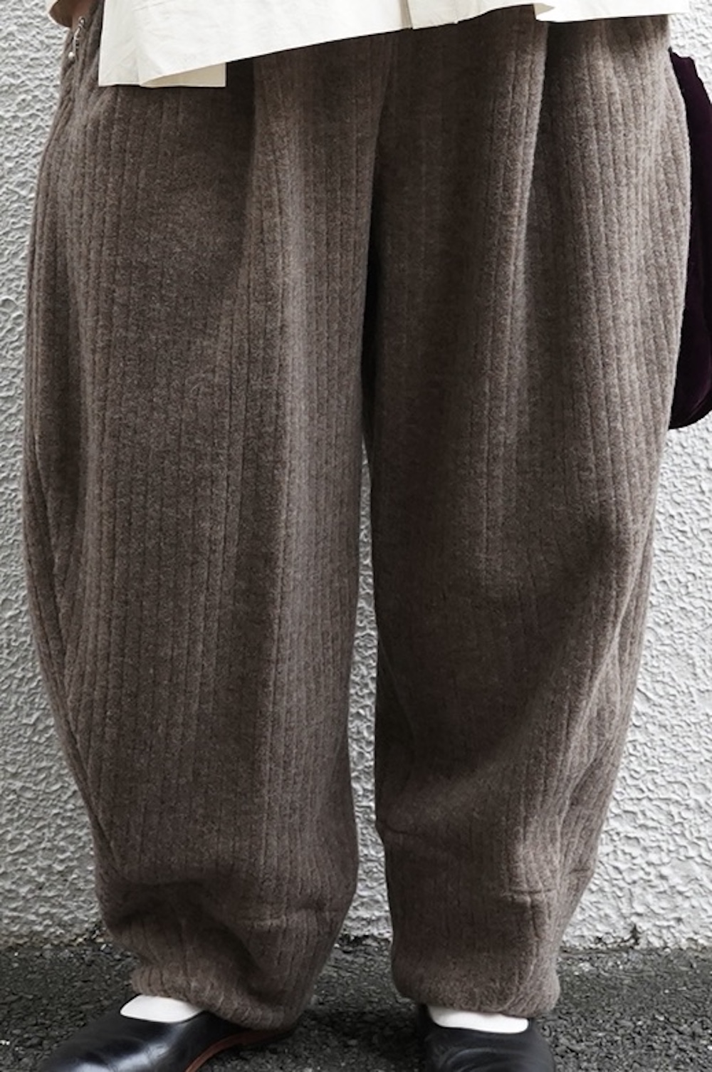 quitan  コーデュロイ風イージーパンツ