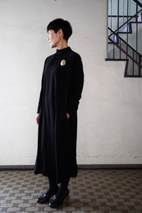 ゴーシュ バックサテンブラックワンピース Annabelle