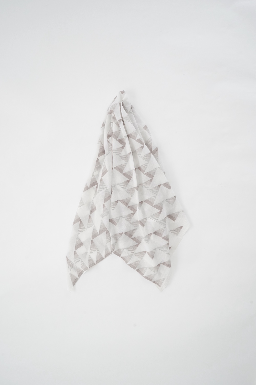 BESS NIELSEN khadi and coコットン　ストール KHADI AND COエンブロイダリーコットンストール WHITE×BLACK