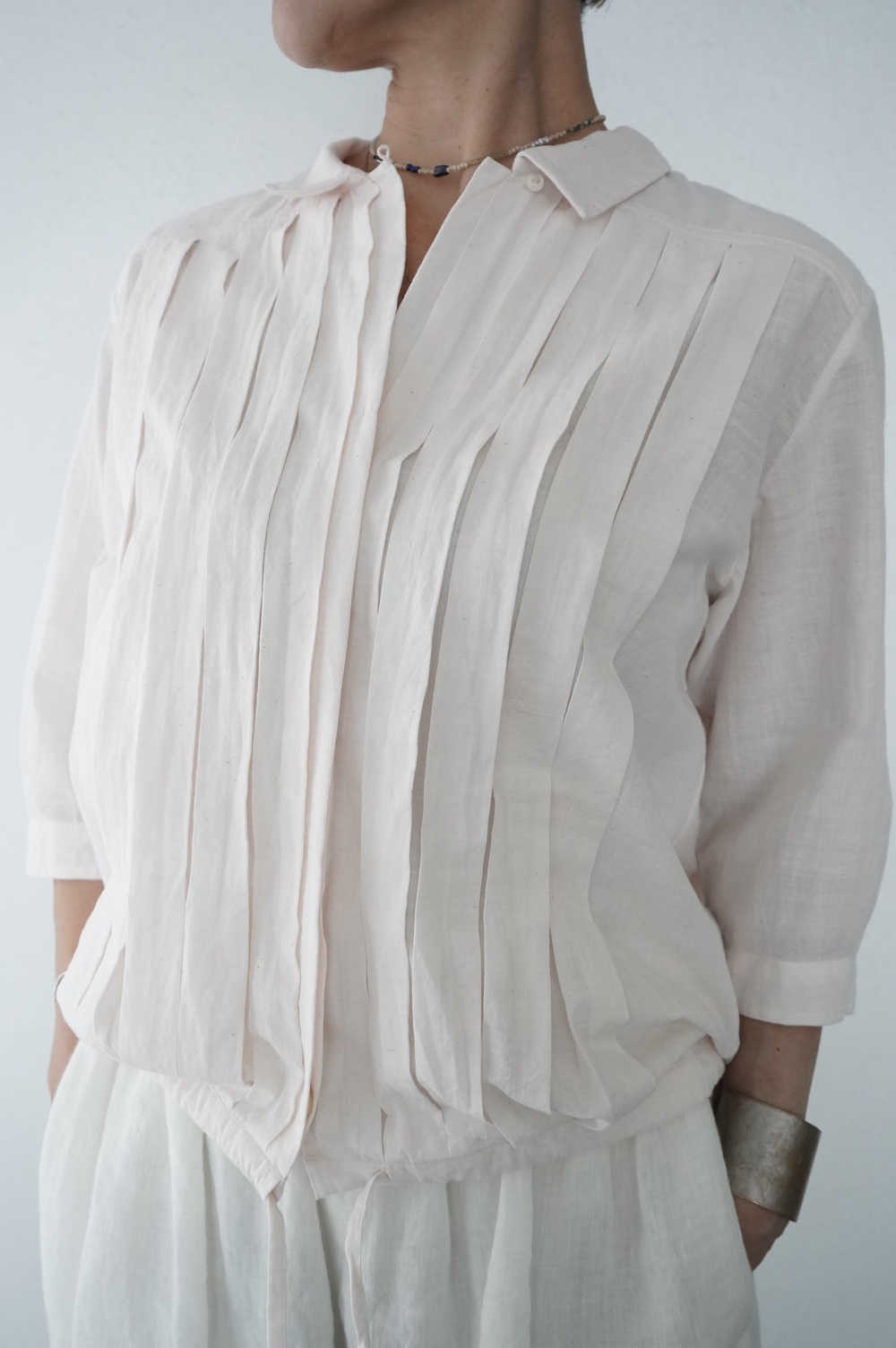 khadi and co　プリーツブラウス VANTE
