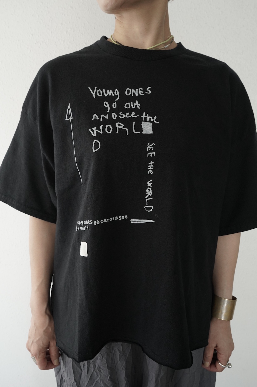 ARTE POVERA ギルダン　リメイク「若者よ世界を見よう」Tee（文字）