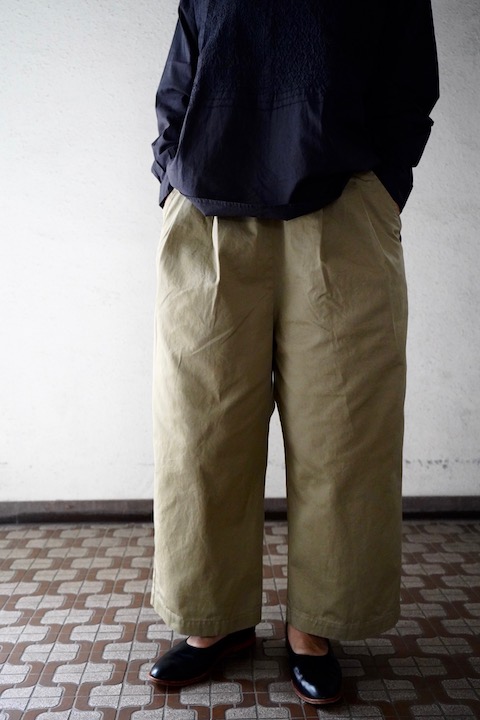 一部カラー再入荷 Travail Manuel コンパクトチノ2タックワイドパンツ Annabelle