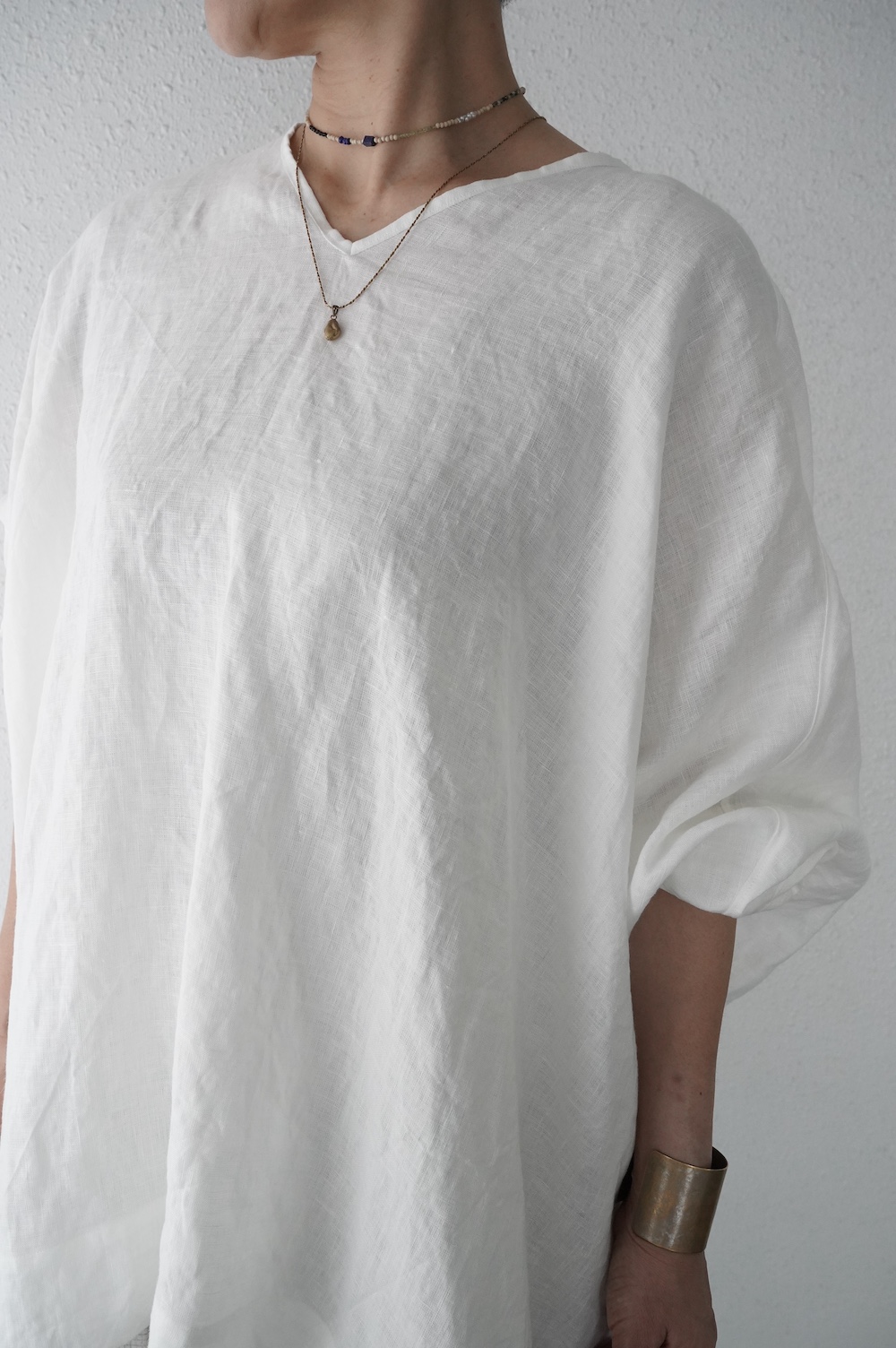 klause Wide V neck shirts(薄手ベラルーシリネン）