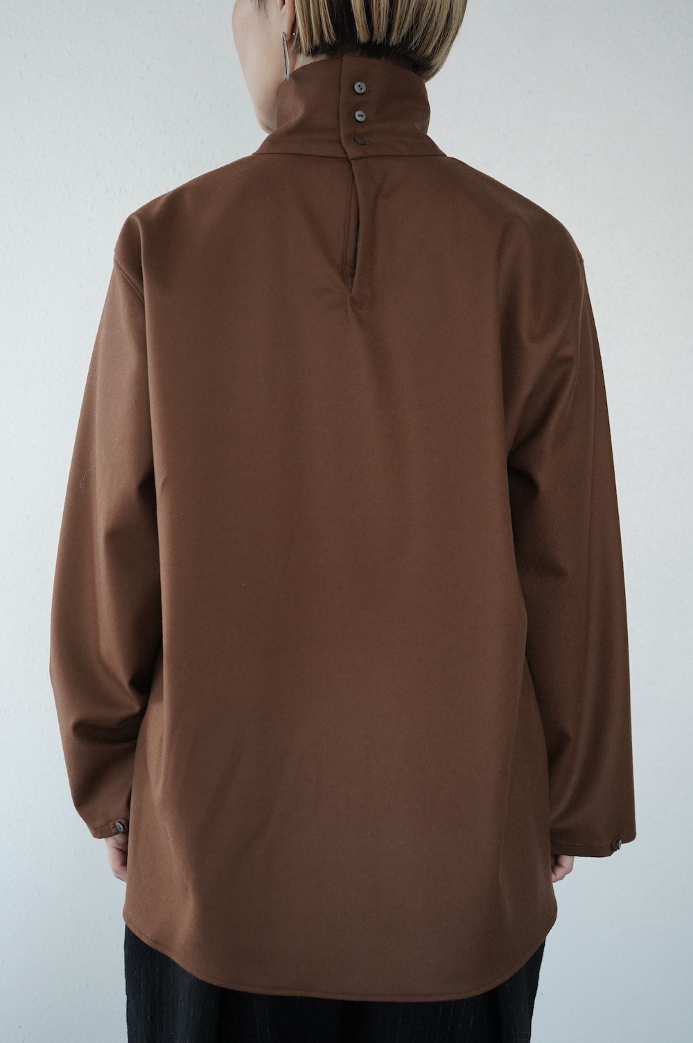 klause ハイネックシャツ