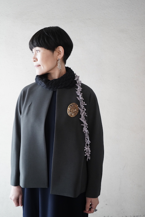 TRAVAIL MANUEL Wクロス ノーカラージャケット annabelle