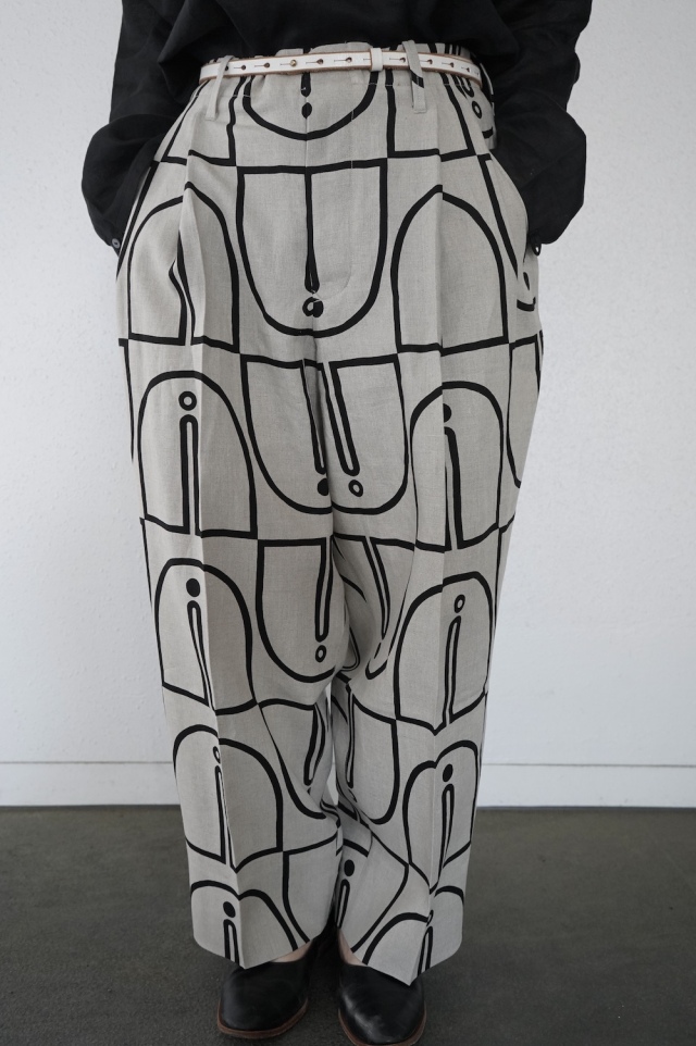 HAVERSACK  ウッドブロックプリント　プリーツテーパードパンツ