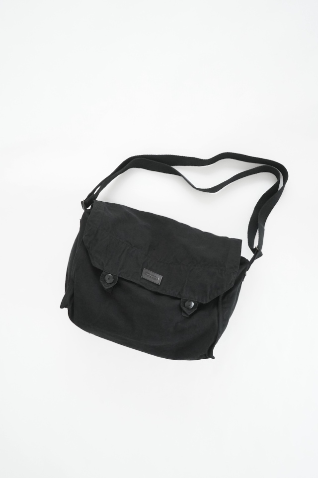 ARTE POVERA　チェコ軍ショルダー　Re-黒染めバッグ