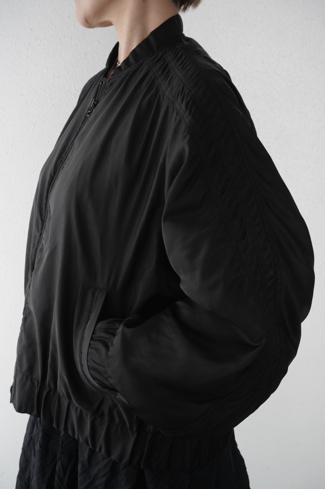 DDUD　シュリンク高密ナイロンツイル製品染め　トラックジャケット