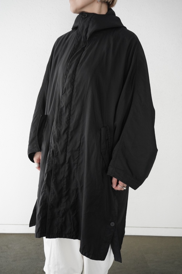 DDUD　シュリンク高密ナイロンツイル製品染め　ポンチョコート