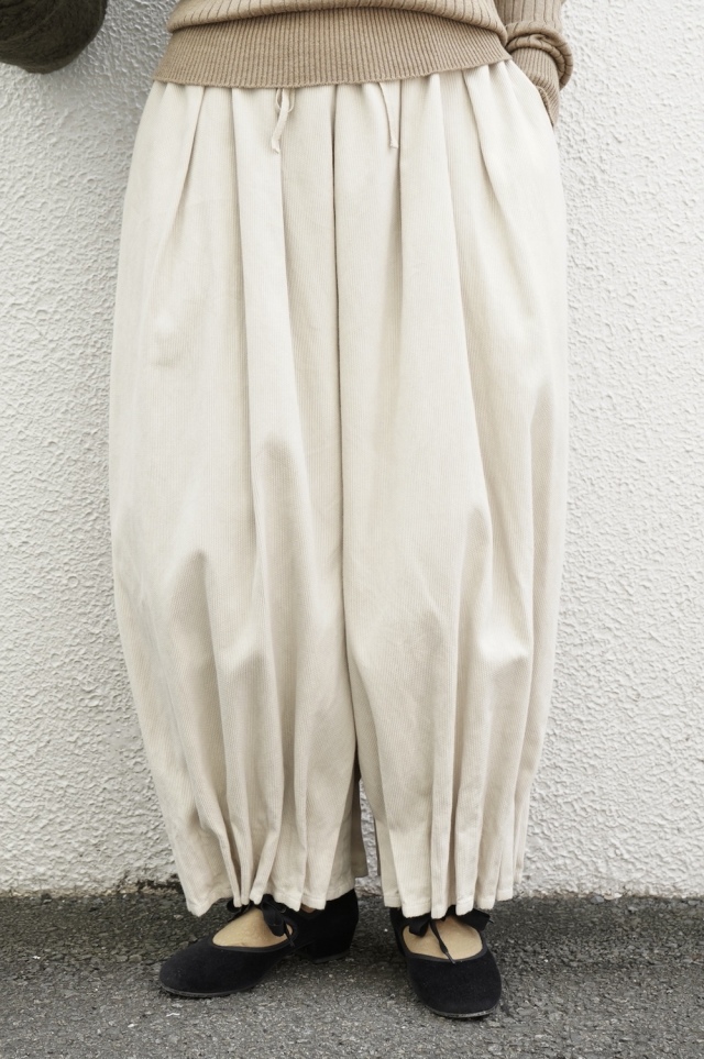 FACTORY　綿刺し子プリーツパンツ