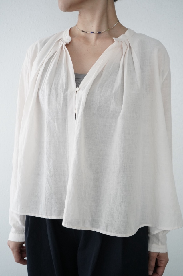 khadi and co 刺繍レースブラウス　khadi&co カディー&コー Khadi and Co レースブラウス S