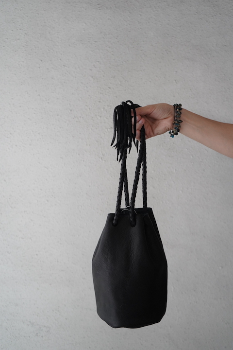 KHOHi 鹿革巾着バッグ