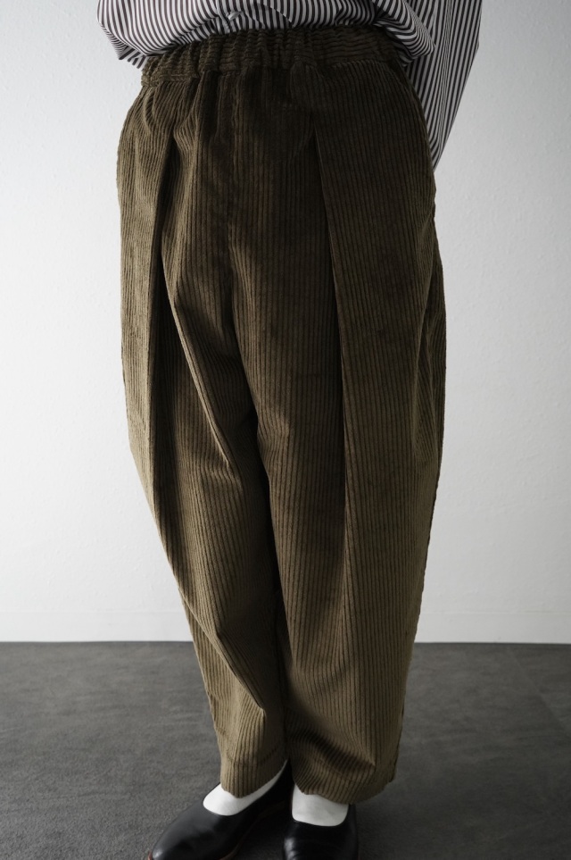 YUI,ユイ,結,タックワイドパンツ,