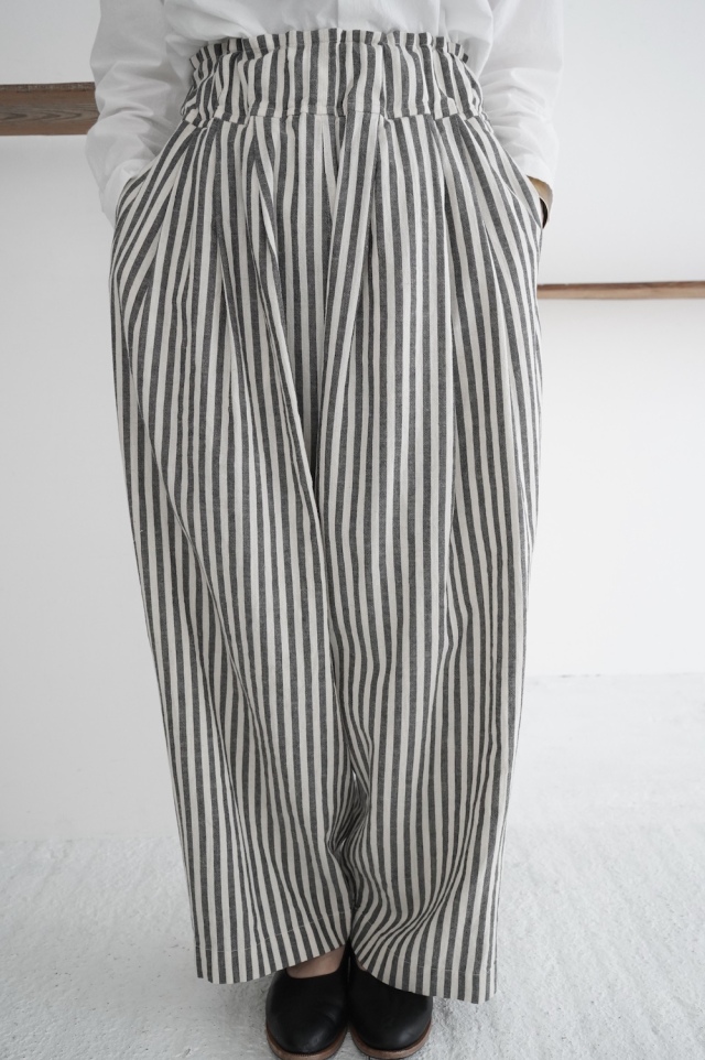 FIRMUM  シーチングストライプワイドパンツ
