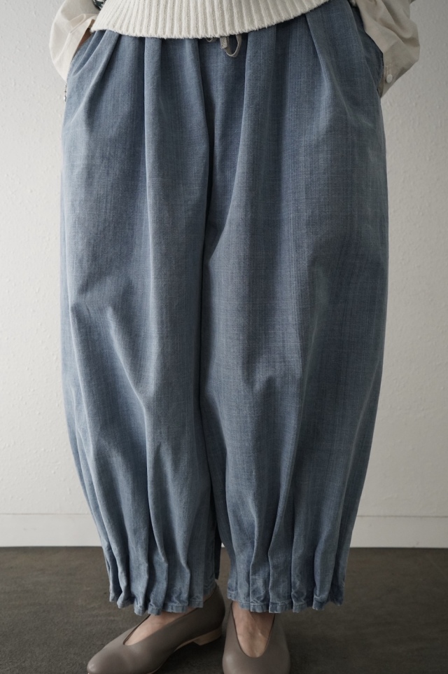 FACTORY　綿インディゴ染めプリーツパンツ