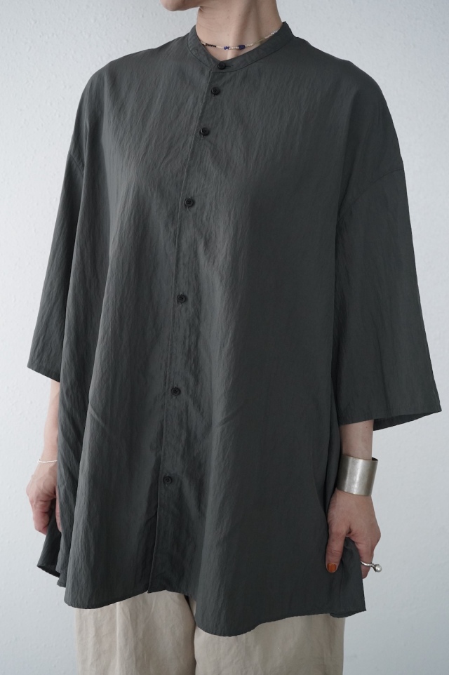 NO CONTROL AIR ヴィスコース＆ナイロン・ライトポプリン　バックフレアシャツ