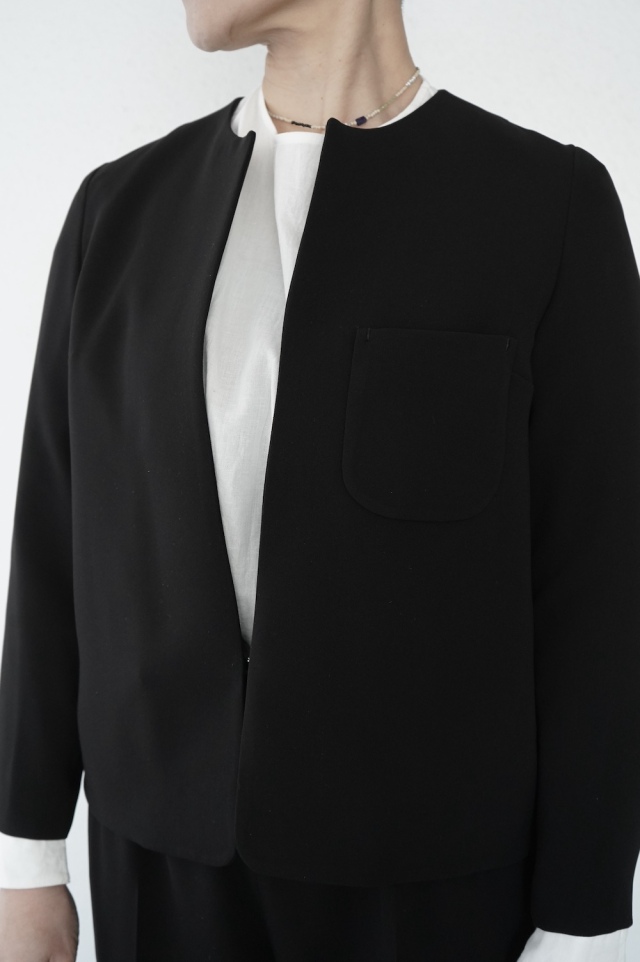 ゴーシュ　ストレッチフォーマルノーカラージャケット