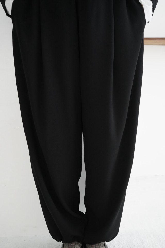 NO CONTROL AIR フォーマルダブルクロス裾絞りパンツ2026