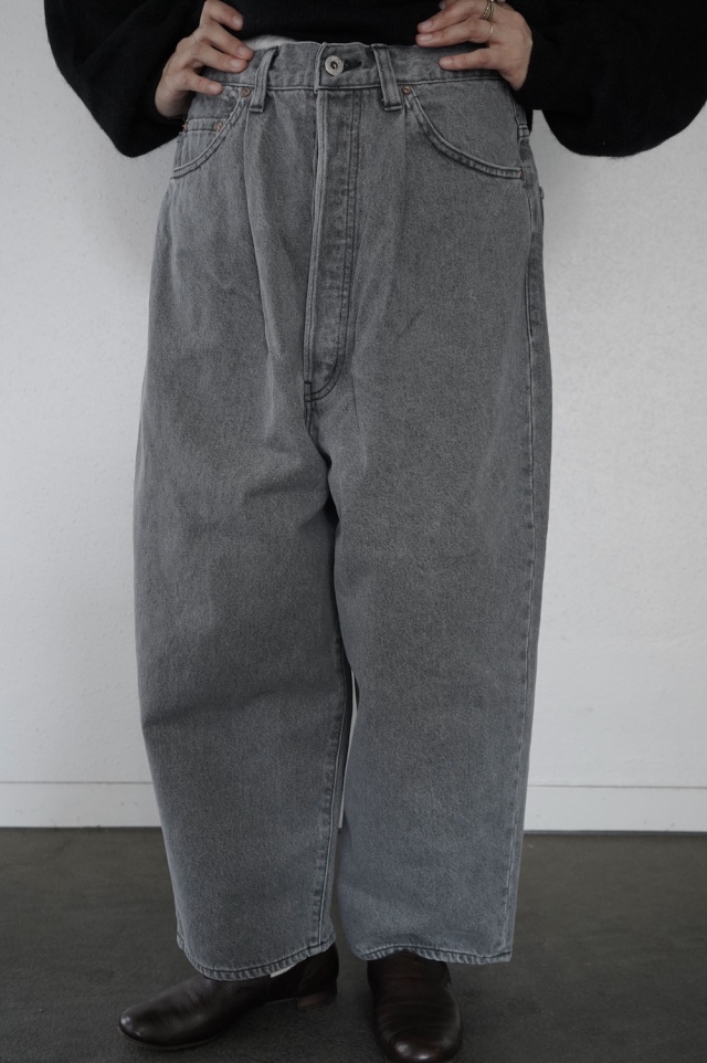 HAVERSACK  ワイドテーパードデニム（ブラックデニム）