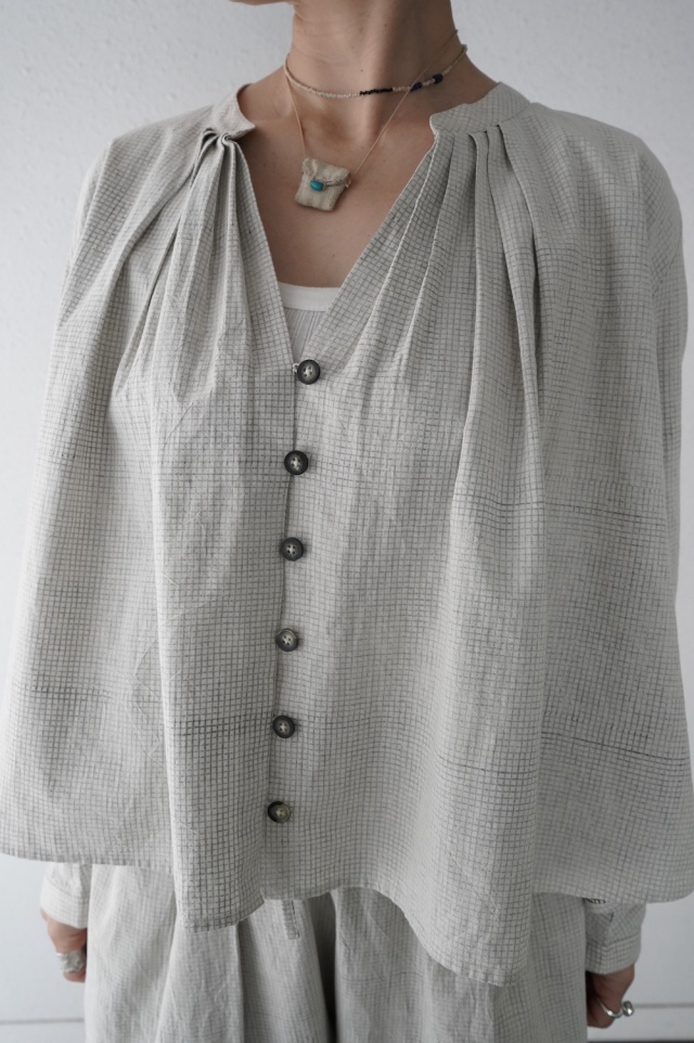 khadi and co　SARA Hand block print check blouse